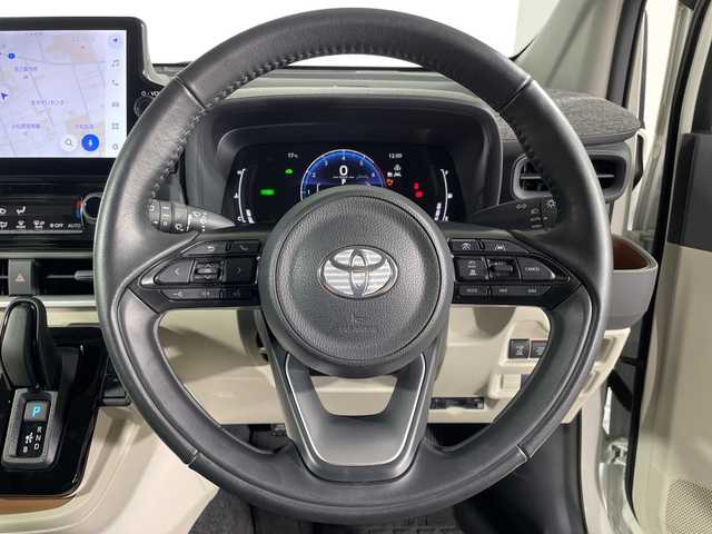 トヨタ シエンタ ハイブリッド Z 神奈川県 2022(令4)年 0.8万km ホワイトパールクリスタルシャイン 純正10.5インチディスプレイオーディオ/Bluetooth/BT/Carplay/MiraCast/パノラミックビューモニター/ハンズフリー両側パワースライドドア/ToyotaSafetySense/プリクラッシュセーフティ/レーントレーシングアラート/レーンディパーチャーアラート/レーダークルーズコントロール/アダプティブハイビームシステム/オートマチックハイビーム/ロードサインアシスト/ドライバー異常時対応システム/プロアクティブドライビングアシスト/発進遅れ告知機能/ブラインドスポットモニター/パーキングサポートブレーキ(前後方静止物/後方接近車両)/ステアリングスイッチ/前席シートヒーター/ステアリングヒーター/ビルトインETC2.0/Power/eco/EV MODE/AC100Vコンセント(コンソール/トランク)/純正15インチアルミホイール/USBポート(Type-A/Type-C)/運転席シートバックUSBポートType-C２箇所/電格/ウィンカーミラー/フロアマット/プッシュスタート