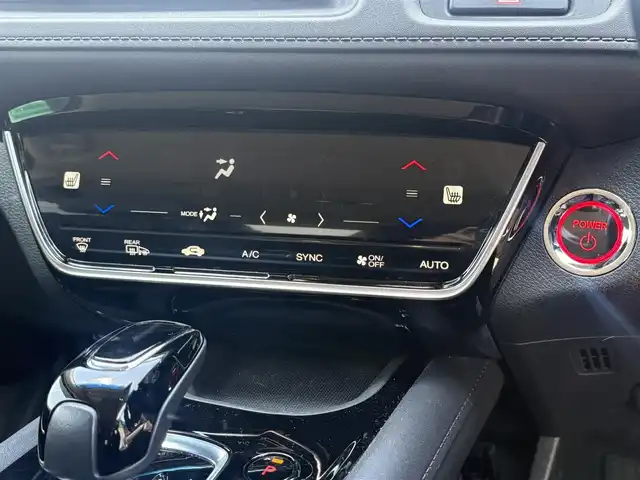 ホンダ ヴェゼル ハイブリッド Z ホンダセンシング 徳島県 2018(平30)年 3.9万km オーロラアメジストメタリック ナビ・DVD再生機能(VXM-185VFI)/ETC/プッシュスタート/スマートキー/スペアキー/バックカメラ/フルセグ/LEDヘッドライト/オートライト/ルーフレール/AppleCarPlay/衝突被害軽減システム/横滑り防止装置/レーンキープアシスト/オートライト/追従走行/Bluetooth/カーテンエアバッグ/純正アルミホイール/純正フロアマット/シートヒーター