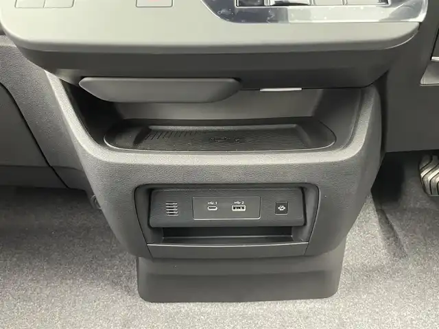 日産 セレナ e－パワー ハイウェイスター V 大分県 2025(令7)年 0.1万km未満 ダイヤモンドブラック 純正ナビ/（フルセグ/BT/HDMI）/フリップダウンモニターモニター/アダプティブLEDヘッドライトシステム/アラウンドビューモニター/デジタルインナーミラー/ワイヤレス充電器/ETC/ドライブレコーダー（前後セット）/プロパイロット/BSM/両側パワースライドドア/電動パーキングブレーキ/オートブレーキホールド/純正16インチアルミホイール/保証書・取扱説明書/スペアキー