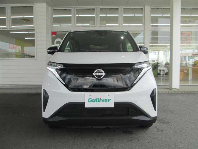 日産 サクラ X 千葉県 2022(令4)年 0.3万km ホワイトパール ワンオーナー/純正9インチナビ、フルセグTV/オーディオ【BT/USB】/アランドビューモニター/エマージェンシーブレーキシステム/LEDヘッドライト/純正14インチアルミホイール/前後コーナーセンサー/ウィンカードアミラー/純正前後ドライブレコーダー/純正ビルトイン2.0ETC/専用充電ケーブル/インテリジェントキー/新車整備手帳/取扱説明書/スペアキー/記録簿R4.5.6年度日産有り。