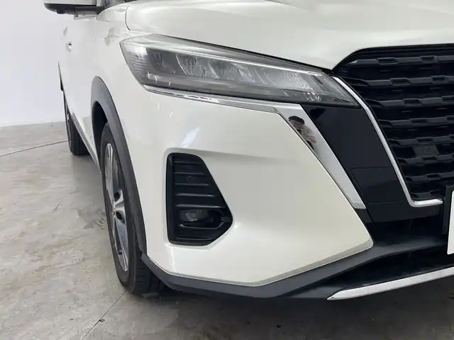 日産 キックス X ツートーンインテリアED 群馬県 2022(令4)年 3.6万km ブリリアントホワイトパール 純正９型ナビ　全周囲カメラ　ステアリングヒーター　シートヒーター　プロパイロット　衝突被害軽減ブレーキ　レーンアシスト　オートハイビーム　ルーフレール　ドライブレコーダー　スマートキー　禁煙車