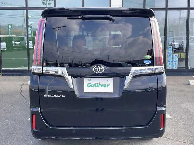 トヨタ エスクァイア Gi 道東・釧路十勝 2019(平31)年 6.9万km ブラック ・4WD/・寒冷地仕様/・ALPINE9インチビッグXSDメモリナビ/（フルセグ・BT・CD・DVD・FM・AM）/・ALPINE10.2型フリップダウンモニター/・バックカメラ/・ETC/・社外前方ドライブレコーダー/・スマートキー一体型純正エンジンスターター/・社外GPSレーダー/・衝突軽減システム/・車線逸脱警報/・クルーズコントロール/・フロントワイパーデアイサー/・両側パワースライドドア/・革シート/・前席シートヒーター/・LEDヘッドライト/・本革ステアリング/・フォグライト/・オートマチックハイビーム/・オートライト/・本革巻きステアリング/・ステアリングスイッチ/・社外フロアマット/・ドアバイザー/・スマートキー/・プッシュスタート/・純正17インチアルミホイール夏タイヤ積込