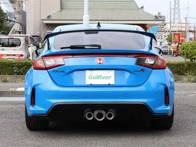ホンダ シビック タイプR レーシングブラックPKG 神奈川県 2025(令7)年 0.1千km レーシングブルーパール 6速マニュアル/ワンオーナー/ブラインドスポットモニター/ETC2.0 /アジャイルハンドリングアシスト/バックカメラ/ワイヤレス充電/純正19インチAW/純正メモリナビ/フルセグテレビ/クルーズコントロール(追従機能付き)/プッシュスタート/コーナーセンサー/保証書/取説/スペアキー