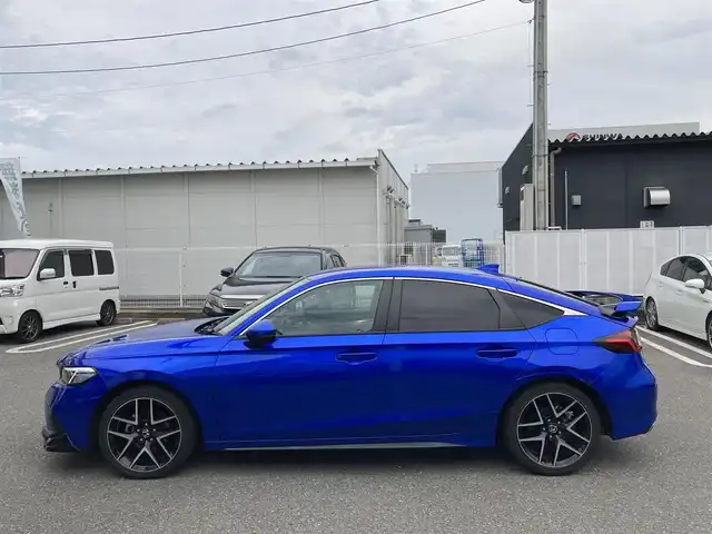 ホンダ シビック LX 福岡県 2021(令3)年 3.3万km プレミアムクリスタルブルークリスタル ワンオーナー/ホンダセンシング/レーダークルーズコントロール/ブラインドスポットモニター/純正メーカーナビ/（フルセグTV/FM/AM/Bluetooth）/バックカメラ/ドライブレコーダー/ビルトインETC2.0/前席シートヒーター/ハーフレザーシート/USB充電ポート/電動パーキングブレーキ/オートブレーキホールド/パーキングアシスト/クリアランスソナー/リアスポイラー/保証書/取扱説明書/スペアキー×１