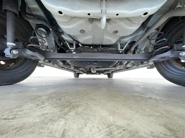 ダイハツ ミラ イース X SAⅢ 千葉県 2017(平29)年 1.4万km スカイブルーメタリック スマートアシストIII/・衝突回避支援ブレーキ機能/・急発進抑制制御/・車線逸脱警報機能/・オートハイビーム/・先行車発進お知らせ機能/ディーラー純正SDナビ/（CD/DVD/Bluetooth/USB/フルセグ）/バックカメラ/ライトレベライザー/コーナーセンサー/ETC/純正ドライブレコーダー/純正フロアマット/LED/スペアキー×1