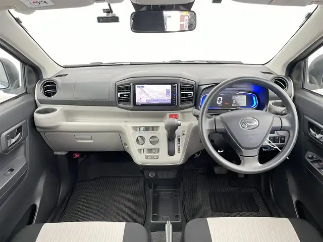 ダイハツ ミラ イース X SAⅢ 千葉県 2017(平29)年 1.4万km スカイブルーメタリック スマートアシストIII/・衝突回避支援ブレーキ機能/・急発進抑制制御/・車線逸脱警報機能/・オートハイビーム/・先行車発進お知らせ機能/ディーラー純正SDナビ/（CD/DVD/Bluetooth/USB/フルセグ）/バックカメラ/ライトレベライザー/コーナーセンサー/ETC/純正ドライブレコーダー/純正フロアマット/LED/スペアキー×1