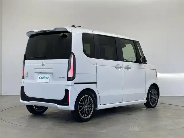 ホンダ Ｎ ＢＯＸ カスタム ターボ 埼玉県 2023(令5)年 2.2万km プラチナホワイトパール ホンダセンシング　社外ディスプレイオーディオ　バックカメラ　アダプティブクルーズコントロール　シートヒーター　純正アルミホイール　プッシュスタート　スマートキー　オートライト　ＬＥＤヘッドライト