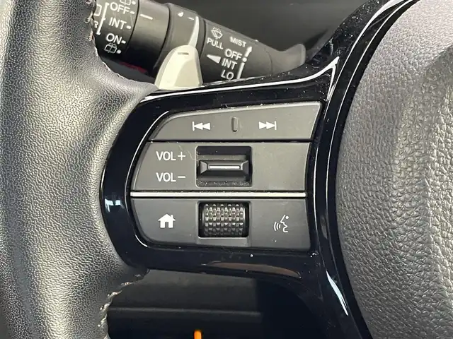 ホンダ Ｎ ＢＯＸ カスタム ターボ 埼玉県 2023(令5)年 2.2万km プラチナホワイトパール ホンダセンシング　社外ディスプレイオーディオ　バックカメラ　アダプティブクルーズコントロール　シートヒーター　純正アルミホイール　プッシュスタート　スマートキー　オートライト　ＬＥＤヘッドライト