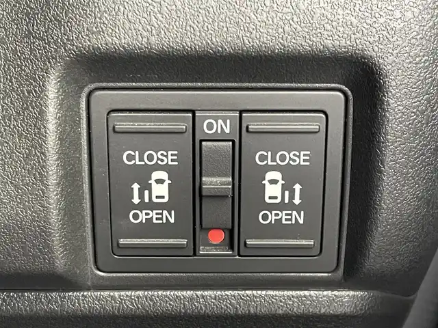 ホンダ Ｎ ＢＯＸ カスタム ターボ 埼玉県 2023(令5)年 2.2万km プラチナホワイトパール ホンダセンシング　社外ディスプレイオーディオ　バックカメラ　アダプティブクルーズコントロール　シートヒーター　純正アルミホイール　プッシュスタート　スマートキー　オートライト　ＬＥＤヘッドライト