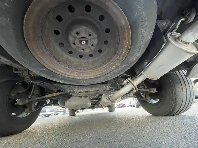 トヨタ クルーガー Ｌ 2．4S 宮城県 2004(平16)年 14.4万km ブラック ・社外ナビ/（パナソニック/CN-AW8500)/（フルセグTV/CD/DVD）/・電動格納ミラー/・革ステアリング/・ETC/・ISOFIX/・バイザー/・HIDライト/・フロントフォグランプ/・オートライト/・フロアマット/・社外16インチアルミホイール/・Wエアバッグ/ABS/・取扱説明書