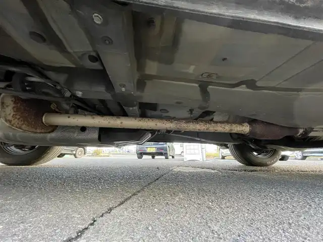 トヨタ クルーガー Ｌ 2．4S 宮城県 2004(平16)年 14.4万km ブラック ・社外ナビ/（パナソニック/CN-AW8500)/（フルセグTV/CD/DVD）/・電動格納ミラー/・革ステアリング/・ETC/・ISOFIX/・バイザー/・HIDライト/・フロントフォグランプ/・オートライト/・フロアマット/・社外16インチアルミホイール/・Wエアバッグ/ABS/・取扱説明書