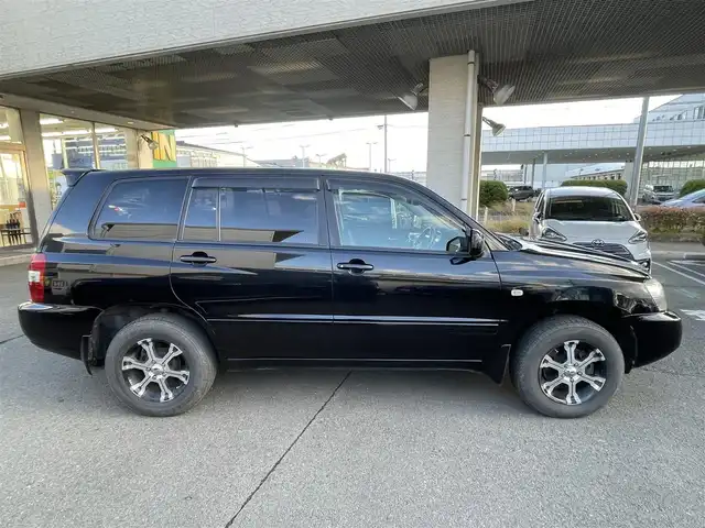 トヨタ クルーガー Ｌ 2．4S 宮城県 2004(平16)年 14.4万km ブラック ・社外ナビ/（パナソニック/CN-AW8500)/（フルセグTV/CD/DVD）/・電動格納ミラー/・革ステアリング/・ETC/・ISOFIX/・バイザー/・HIDライト/・フロントフォグランプ/・オートライト/・フロアマット/・社外16インチアルミホイール/・Wエアバッグ/ABS/・取扱説明書