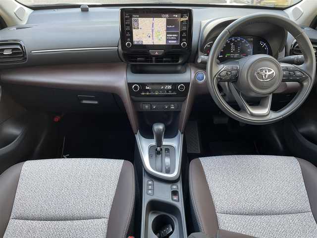 トヨタ ヤリスクロス ハイブリッド Z 大阪府 2021(令3)年 5.2万km ホワイトパールクリスタルシャイン ワンオーナー/ハンズフリーパワーバックドア/パノラミックビューモニター/ブラインドスポットモニター/ブレーキホールド/セーフティセンス（衝突回避支援パッケージ）/・プリクラッシュセーフティ/・レーントレーシングアシスト/・レーダークルーズコントロール/・オートマチックハイビーム/・ロードサインアシスト/・先行車発進告知機能/純正8インチナビ/BT/AppleCarPlay/AndroidAuto/USB/フルセグTV/前後コーナーセンサー/前席シートヒーター/D席パワーシート/カーテンエアバック/純正フロアマット/純正ビルトインETC2.0/前後ドラレコ（TZ-D205W）