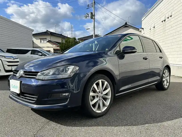 フォルクスワーゲン ゴルフ TSIハイライン 山形県 2015(平27)年 3.9万km ナイトブルーメタリック 純正ナビ/フルセグTV/AM/FM/CD/DVD再生/Bluetooth接続/バックカメラ/クルーズコントロール/ホールドブレーキ/電動パーキングブレーキ/オートライト/シートヒーター/レザーシート/純正フロアマット/純正17インチAW/社外アルミスタッドレス車載