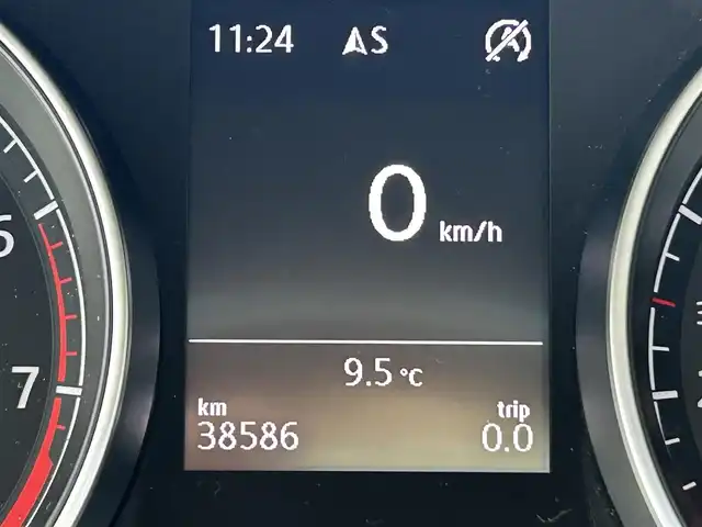 フォルクスワーゲン ゴルフ TSIハイライン 山形県 2015(平27)年 3.9万km ナイトブルーメタリック 純正ナビ/フルセグTV/AM/FM/CD/DVD再生/Bluetooth接続/バックカメラ/クルーズコントロール/ホールドブレーキ/電動パーキングブレーキ/オートライト/シートヒーター/レザーシート/純正フロアマット/純正17インチAW/社外アルミスタッドレス車載