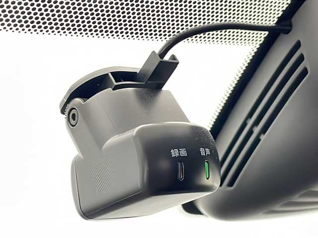 日産 セレナ e－パワー ハイウェイスター V 千葉県 2022(令4)年 3.2万km ダイヤモンドブラック プロパイロット/エマージェンシーブレーキ/側方支援/後側方支援/レーンキープアシスト/標識認識機能/純正9型ナビ/　CD/DVD/ブルーレイ/Bluetooth/AM/FM/アラウンドビューモニター/両側パワースライドドア/ハンズフリードア/デジタルインナーミラー/純正ドライブレコーダー/純正16インチAW/シートヒーター/ステアリングヒーター/オートライト/LEDヘッドライト/LEDフォグランプ/電子パーキング/オートブレーキホールド/プッシュスタート/スマートキー/スペア1本