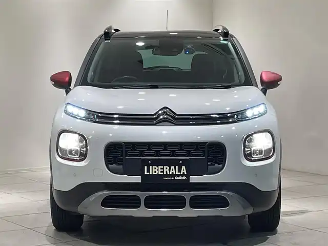 シトロエン Ｃ３ エアクロス Cシリーズ シックエディション 愛知県 2020(令2)年 4.5万km 白 特別使用車　/純正ディスプレイオーディオ　/Ｂｌｕｅｔｏｏｔｈ　/バックカメラ/ＡｐｐｌｅＣａｒＰｌａｙ　/ＡｎｄｒｏｉｄＡｕｔｏ　/ヒルデセントコントロール　/ワイヤレスチャージ　/ＬＫＡ　/ＢＳＭ　/ドライブレコーダー/ＥＴＣ/プッシュスタート/ウィンカーミラー/アイドリングストップ