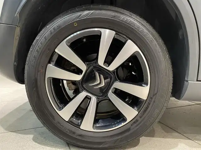 シトロエン Ｃ３ エアクロス Cシリーズ シックエディション 愛知県 2020(令2)年 4.5万km 白 特別使用車　/純正ディスプレイオーディオ　/Ｂｌｕｅｔｏｏｔｈ　/バックカメラ/ＡｐｐｌｅＣａｒＰｌａｙ　/ＡｎｄｒｏｉｄＡｕｔｏ　/ヒルデセントコントロール　/ワイヤレスチャージ　/ＬＫＡ　/ＢＳＭ　/ドライブレコーダー/ＥＴＣ/プッシュスタート/ウィンカーミラー/アイドリングストップ