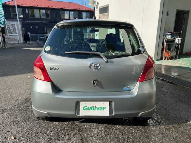 トヨタ ヴィッツ F 宮城県 2007(平19)年 8.8万km ミディアムシルバーメタリック ワンオーナー/純正オーディオ/FM/AM/CD/社外アルミ冬タイヤ14インチ/社外アルミ夏タイヤ16インチ/純正フロアマット/ヘッドランプレベライザー/電動格納ミラー/ETC