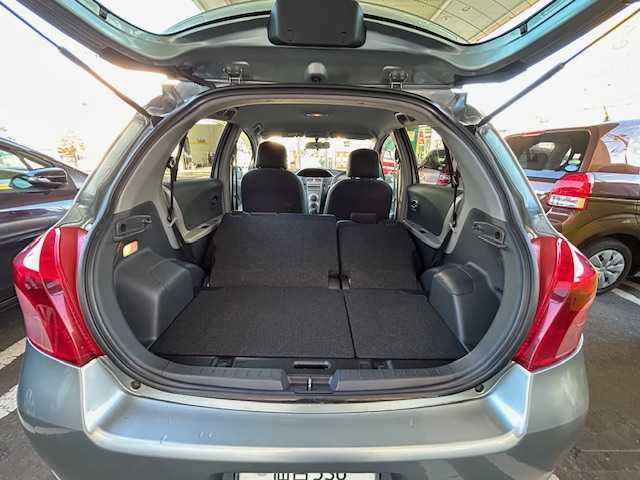 トヨタ ヴィッツ F 宮城県 2007(平19)年 8.8万km ミディアムシルバーメタリック ワンオーナー/純正オーディオ/FM/AM/CD/社外アルミ冬タイヤ14インチ/社外アルミ夏タイヤ16インチ/純正フロアマット/ヘッドランプレベライザー/電動格納ミラー/ETC