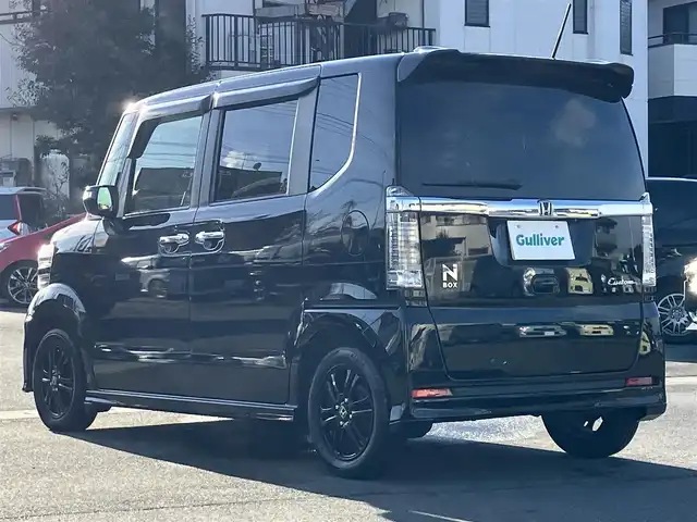 ホンダ Ｎ ＢＯＸ カスタムG SSブラックスタイル 静岡県 2017(平29)年 4.4万km クリスタルブラックパール 純正ナビ（CD/DVD/BT/フルセグ）/バックカメラ/ドライブレコーダー前後/ETC/エンジンスタートボタン/パワーステアリング/パワーウィンドウ/アイドリングストップ/スマートキー/スペアキー1本/オートエアコン/純正フロアマット/ベンチシート/布シート/前席シートヒーター/両側パワースライドドア/純正アルミホイール/ABS/横滑り防止装置/オートライト/LED/Wエアバッグ