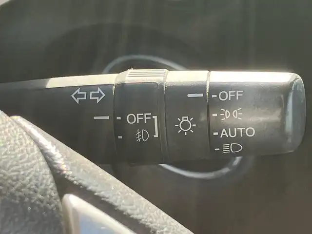 ホンダ Ｎ ＢＯＸ カスタムG SSブラックスタイル 静岡県 2017(平29)年 4.4万km クリスタルブラックパール 純正ナビ（CD/DVD/BT/フルセグ）/バックカメラ/ドライブレコーダー前後/ETC/エンジンスタートボタン/パワーステアリング/パワーウィンドウ/アイドリングストップ/スマートキー/スペアキー1本/オートエアコン/純正フロアマット/ベンチシート/布シート/前席シートヒーター/両側パワースライドドア/純正アルミホイール/ABS/横滑り防止装置/オートライト/LED/Wエアバッグ