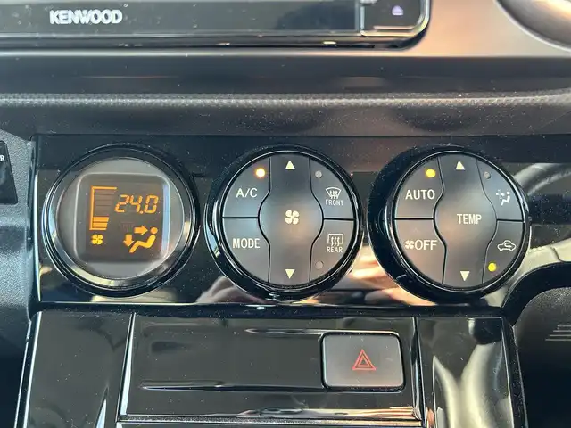 トヨタ カローラ ルミオン 1．8S On B リミテッド 宮城県 2014(平26)年 12.2万km ブラックマイカ 特別仕様車18SonBリミテッド/フルエアロ/KENWOOD7インチナビ/フルセグテレビ/Bluetooth/CD/DVD/オートエアコン/ビルトインETC/フルレザーシート/オートライト/HIDヘッドライト/プッシュスタート/スマートキー/本革巻きステアリング/純正ドアバイザー/純正リアルーフスポイラー/電動格納ミラー