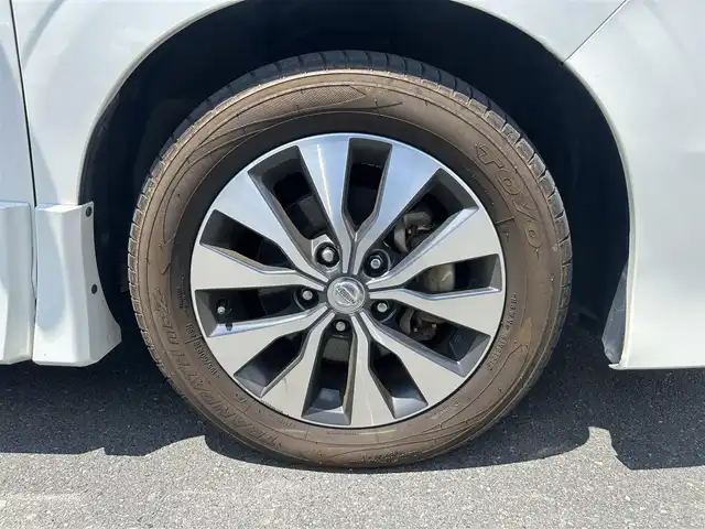 日産 セレナ ハイウェイスター G 静岡県 2017(平29)年 5.6万km ブリリアントホワイトパール 2トーン エマージェンシーブレーキ/純正９型ナビ/フルセグＴＶ/ＤＶＤ再生/ＢＴオーディオ/全周囲カメラ/後席モニター/ドラレコ/ＥＴＣ/クルコン/両側電動スライドドア/ＬＥＤヘッド/ドアバイザー/純正１６ＡＷ