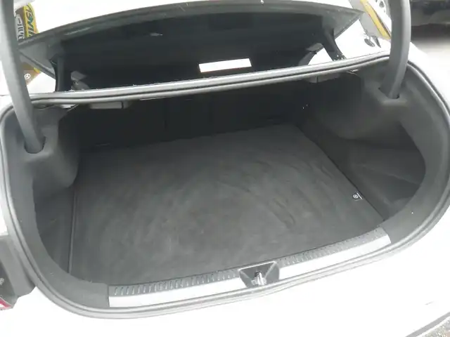 メルセデス・ベンツ Ｍ・ベンツ Ａ２００ｄ セダン AMGライン 神奈川県 2023(令5)年 0.8万km デジタルホワイト レーダーセーフティパッケージ/・アクティブディスタンスアシストディストロニック/・アクティブブレーキアシスト/・PRE-SAFE/・PRE-SAFEプラス/・PRE-SAFEサウンド/・緊急回避システム/・渋滞時緊急ブレーキ機能/・アクティブブラインドスポットアシスト/・アクティブブレーンキーピングアシスト/・自動再発進機能/・アクティブステアリングアシスト/ワンオーナー/純正ナビ　フルセグTV/（Bluetooth/USB）/バックカメラ/パークトロニック/ハーフレザーシート/前席メモリー付きパワーシート/前席シートヒーター/マルチビームLEDヘッドランプ/アダプティブハイビームアシストプラス/純正ドライブレコーダー/ビルトインETC（2.0）/スマートキx2/パドルシフト/取説書/保証書/点検記録（全てベンツディーラーで実施）/　R6/2  R7/1