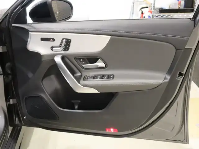 メルセデス・ベンツ Ｍ・ベンツ Ａ２００ｄ AMGライン 静岡県 2019(令1)年 3万km マウンテングレー サンルーフ /レザーエクスクルーシブPK /アドバンスドPK /ナビ TV BT USB /Bカメラ /ACC LKA BSM HUD /ETC2.0 /無線充電 /パワーシート　シートヒーター /LEDヘッドライト /社外エアロ