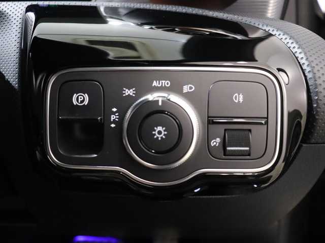 メルセデス・ベンツ Ｍ・ベンツ Ａ２００ｄ AMGライン 静岡県 2019(令1)年 3万km マウンテングレー サンルーフ /レザーエクスクルーシブPK /アドバンスドPK /ナビ TV BT USB /Bカメラ /ACC LKA BSM HUD /ETC2.0 /無線充電 /パワーシート　シートヒーター /LEDヘッドライト /社外エアロ
