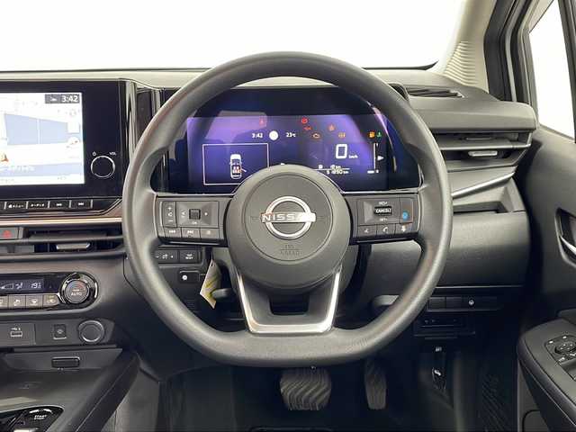 日産 ノート X 鹿児島県 2021(令3)年 5.2万km ピュアホワイトパール プロパイロット/純正ディスプレイオーディオ/（Bluetooth/フルセグTV)/アラウンドビューモニター/ビルドインETC/前方ドライブレコーダー/デジタルインナーミラー/置くだけ充電/ブラインドスポットモニター/オートホールド/ドアバイザー/オートライト/オートマチックハイビーム/レーンキープアシスト/スペアキー1本/保証書
