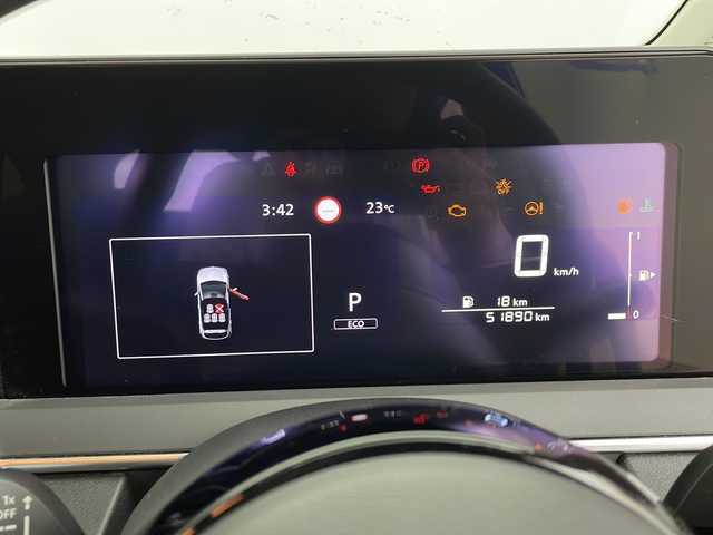 日産 ノート X 鹿児島県 2021(令3)年 5.2万km ピュアホワイトパール プロパイロット/純正ディスプレイオーディオ/（Bluetooth/フルセグTV)/アラウンドビューモニター/ビルドインETC/前方ドライブレコーダー/デジタルインナーミラー/置くだけ充電/ブラインドスポットモニター/オートホールド/ドアバイザー/オートライト/オートマチックハイビーム/レーンキープアシスト/スペアキー1本/保証書