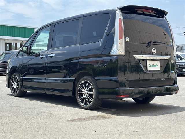 日産 セレナ ハイウェイスター 東京都 2011(平23)年 7.4万km スーパーブラック KENWOODナビ/バックカメラ/４スピーカー/クルーズコントロール/アイドリングストップ/ヒルスタートアシスト/VDC/両側パワースライドドア（運転席側/助手席側）/ハロゲンヘッドランプ/オートライト/シルバー横３本桟バーフロントグリル/開口部メッキ加飾付台形フロントエアロバンパー/フロントハロゲンフォグランプ/サイドシルスポイラー/リアエアロバンパー/レッドレンズハイマウントストップランプ/ボディ同色電動格納ドアミラー/ウィンカーミラー/専用サスペンション/グロスブラックインパネ加飾/メッキ枠付シルバーシフトパネル/革巻きステアリングホイール/クルコンスイッチ/無塗装ドアスイッチベース/SRSエアバック  （運転席/助手席）/オートエアコン/リアクーラー/ブラックジャガード織物/トリコットコンビシート/折りたたみ格納式パーソナルテーブル（２列目）/インテリジェントキー/プッシュエンジンスターター/イモビライザー