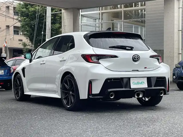 トヨタ ＧＲカローラ RZ 宮城県 2023(令5)年 0.2万km プラチナホワイトパールマイカ ワンオーナー/ターボ＆4WD/純正メモリナビ/FM/AM/BT/Miracast/フルセグTV/バックカメラ/ハーフレザーシート/シートヒーター/ステアリングヒーター/純正アルミ夏タイヤ18インチ/ブラインドスポットモニター/コーナーセンサー/フロントワイパーデアイサー/クルーズコントロール/横滑り防止装置/レーンアシスト/おくだけ充電/スペアキー