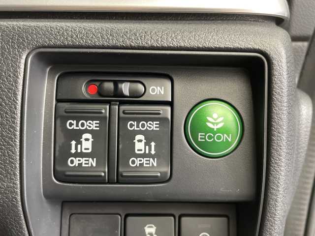 ホンダ オデッセイ アブソルート 新潟県 2014(平26)年 5万km グレーⅡ 純正SDナビ（Bluetooth・CD・DVD・USB・AM・FM）/両側パワスラ　/ハーフレザーシート　/純正フルエアロ　/衝突被害軽減システム/バックカメラ　/フルセグ　/前後コーナーセンサー　/クルーズコントロール/LEDオートライト　/フォグランプ/パーキングアシスト　/前方ドライブレコーダー/アイドリングストップ/エンジンスターター/ステアリングスイッチ/パドルシフト/ETC/純正フロアマット/純正１８インチアルミホイール/社外１６インチアルミホイール冬タイヤ車載/スマートキー/スペアキー