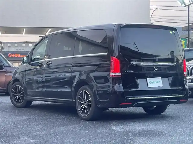 メルセデス・ベンツ Ｖ２２０ d スポーツ ロング 大阪府 2019(令1)年 5.9万km 黒 純正ナビ/-Bluetooth/フルセグTV/CD/DVD/FM/AM/両側パワースライドドア/衝突被害軽減ブレーキ/クルーズコントロール/ツインサンルーフ/全方位カメラ/バックカメラ/パワーバックドア/パワーシート/シートヒーター/レーンアシストキープ/クリアランスソナー/前後ドラレコ/純正ETC/スペアキー×１