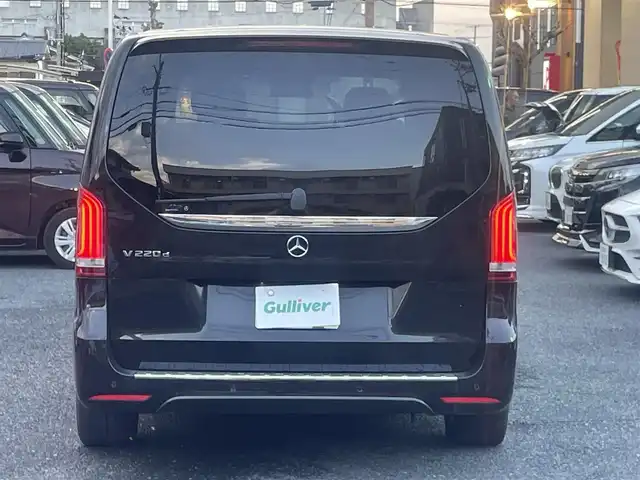 メルセデス・ベンツ Ｖ２２０ d スポーツ ロング 大阪府 2019(令1)年 5.9万km 黒 純正ナビ/-Bluetooth/フルセグTV/CD/DVD/FM/AM/両側パワースライドドア/衝突被害軽減ブレーキ/クルーズコントロール/ツインサンルーフ/全方位カメラ/バックカメラ/パワーバックドア/パワーシート/シートヒーター/レーンアシストキープ/クリアランスソナー/前後ドラレコ/純正ETC/スペアキー×１