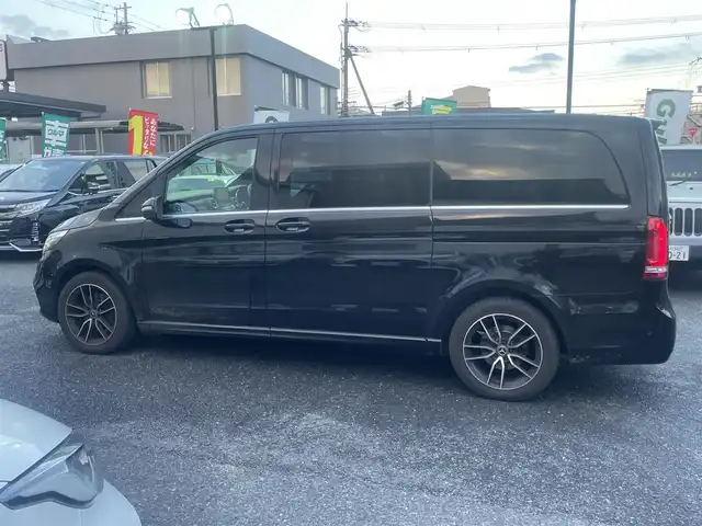 メルセデス・ベンツ Ｖ２２０ d スポーツ ロング 大阪府 2019(令1)年 5.9万km 黒 純正ナビ/-Bluetooth/フルセグTV/CD/DVD/FM/AM/両側パワースライドドア/衝突被害軽減ブレーキ/クルーズコントロール/ツインサンルーフ/全方位カメラ/バックカメラ/パワーバックドア/パワーシート/シートヒーター/レーンアシストキープ/クリアランスソナー/前後ドラレコ/純正ETC/スペアキー×１