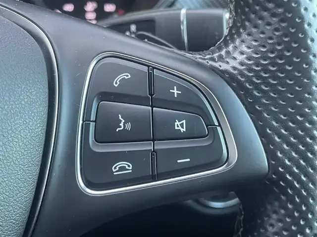 メルセデス・ベンツ Ｖ２２０ d スポーツ ロング 大阪府 2019(令1)年 5.9万km 黒 純正ナビ/-Bluetooth/フルセグTV/CD/DVD/FM/AM/両側パワースライドドア/衝突被害軽減ブレーキ/クルーズコントロール/ツインサンルーフ/全方位カメラ/バックカメラ/パワーバックドア/パワーシート/シートヒーター/レーンアシストキープ/クリアランスソナー/前後ドラレコ/純正ETC/スペアキー×１