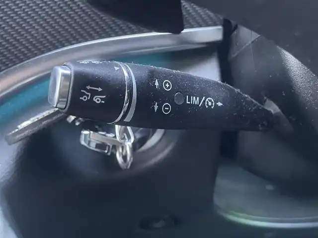 メルセデス・ベンツ Ｖ２２０ d スポーツ ロング 大阪府 2019(令1)年 5.9万km 黒 純正ナビ/-Bluetooth/フルセグTV/CD/DVD/FM/AM/両側パワースライドドア/衝突被害軽減ブレーキ/クルーズコントロール/ツインサンルーフ/全方位カメラ/バックカメラ/パワーバックドア/パワーシート/シートヒーター/レーンアシストキープ/クリアランスソナー/前後ドラレコ/純正ETC/スペアキー×１