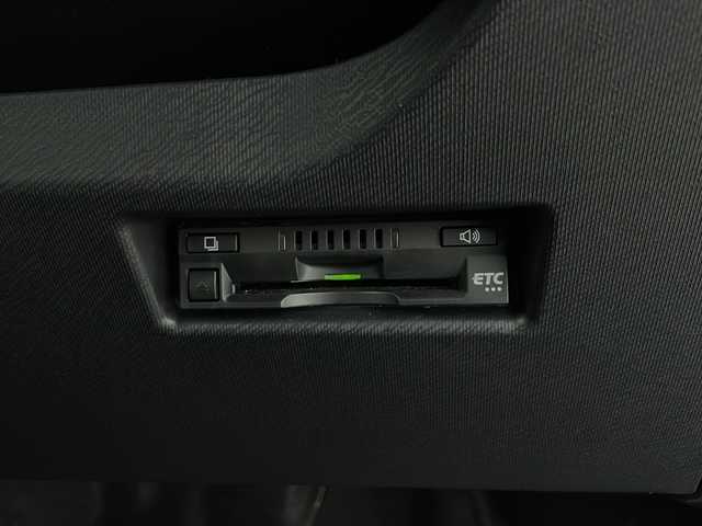 トヨタ アクア G ソフトレザーセレクション 秋田県 2019(平31)年 3.9万km ホワイトパールクリスタルシャイン TRDエアロ/TRDマフラー/トヨタセーフティセンス/純正SDナビ/　（CD/Bluetooth）/バックカメラ/クルーズコントロール/ステアリングスイッチ/革巻きハンドル/ビルトインETC/プッシュスタート/純正フロアマット/純正15インチアルミホイール/クリアランスソナー/LEDヘッドライト/フォグランプ/オートライト/オートハイビーム/スマートキー