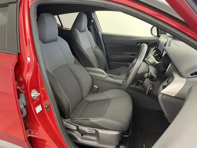 トヨタ Ｃ－ＨＲ S 埼玉県 2020(令2)年 2.3万km ブラック/エモーショナルレッドⅡ 2トーン 純正８インチディスプレイオーディオ　パノラミックビューモニター　ビルトインＥＴＣ２．０　ドライブレコーダー　セーフティセンス　レーダークルーズコントロール　純正アルミホイール　オートハイビーム　ＬＥＤ