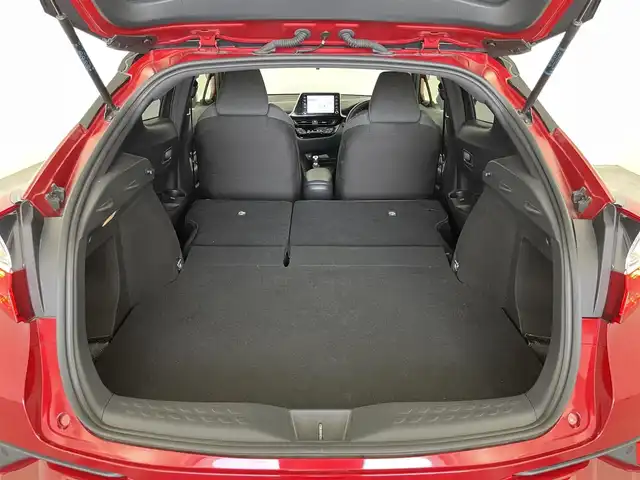 トヨタ Ｃ－ＨＲ S 埼玉県 2020(令2)年 2.3万km ブラック/エモーショナルレッドⅡ 2トーン 純正８インチディスプレイオーディオ　パノラミックビューモニター　ビルトインＥＴＣ２．０　ドライブレコーダー　セーフティセンス　レーダークルーズコントロール　純正アルミホイール　オートハイビーム　ＬＥＤ