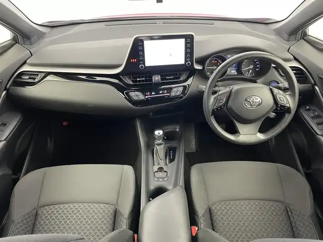 トヨタ Ｃ－ＨＲ S 埼玉県 2020(令2)年 2.3万km ブラック/エモーショナルレッドⅡ 2トーン 純正８インチディスプレイオーディオ　パノラミックビューモニター　ビルトインＥＴＣ２．０　ドライブレコーダー　セーフティセンス　レーダークルーズコントロール　純正アルミホイール　オートハイビーム　ＬＥＤ