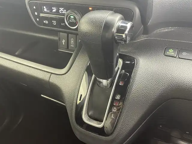 ホンダ Ｎ ＢＯＸ カスタム G L ホンダセンシング 群馬県 2018(平30)年 3.2万km ミラノレッド 衝突軽減　社外７型ナビ　両側パワースライドドア　　バックカメラ　ビルトインＥＴＣ　ＬＥＤオートヘッドライト　クルーズコントロール　ＡＢＳ　横滑り防止装置　純正１４インチアルミホイール　盗難防止装置