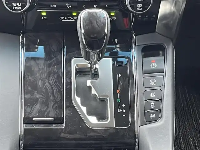 トヨタ アルファードハイブリット SR 宮城県 2019(令1)年 1.4万km ホワイトパールクリスタルシャイン ワンオーナー/4WD/純正メモリーナビ/（ＡＭ／ＦＭ／ＣＤ／ＤＶＤ／Ｂｌｕｅｔｏｏｔｈ）　/フルセグテレビ　/レザーシート　/プリクラッシュセーフティー　/レーダークルーズコントロール　/レーンキープアシスト　/コーナーセンサー/横滑り防止装置/オートマチックハイビーム/オートライト/前席シートヒーター/前席パワーシート/シートメモリー/パワーバックドア/両側パワースライドドア/スマートキー/プッシュスタート/ＥＴＣ/バックカメラ/電動パーキングブレーキ/電動格納ミラー/テレビキャンセラー/スペアタイヤ