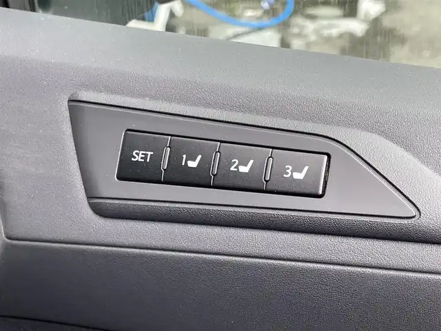 トヨタ アルファードハイブリット SR 宮城県 2019(令1)年 1.4万km ホワイトパールクリスタルシャイン ワンオーナー/4WD/純正メモリーナビ/（ＡＭ／ＦＭ／ＣＤ／ＤＶＤ／Ｂｌｕｅｔｏｏｔｈ）　/フルセグテレビ　/レザーシート　/プリクラッシュセーフティー　/レーダークルーズコントロール　/レーンキープアシスト　/コーナーセンサー/横滑り防止装置/オートマチックハイビーム/オートライト/前席シートヒーター/前席パワーシート/シートメモリー/パワーバックドア/両側パワースライドドア/スマートキー/プッシュスタート/ＥＴＣ/バックカメラ/電動パーキングブレーキ/電動格納ミラー/テレビキャンセラー/スペアタイヤ