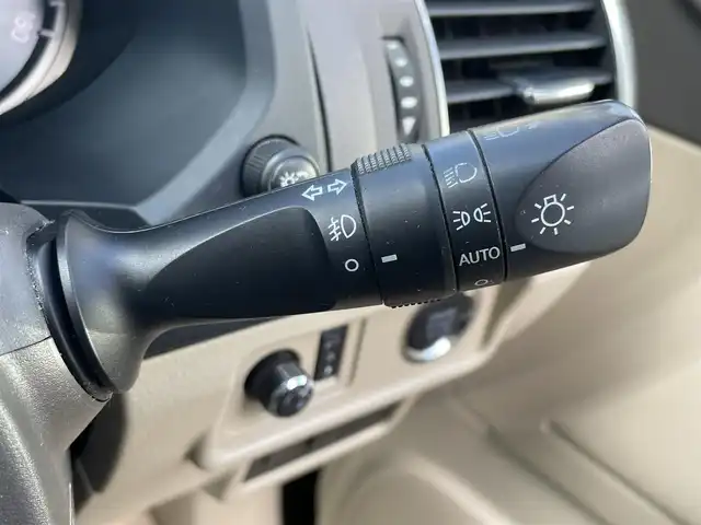 トヨタ ランドクルーザー プラド TX Lパッケージ 愛知県 2017(平29)年 9.1万km ブラック サンルーフ /ルーフレール/純正メーカーDAナビ/フルセグTV/BT/パノラミックビューモニター/ビルトイン2.0ETC/純正19インチAW/トヨタセーフティセンス/レーダークルーズコントロール/クリアランスソナー /オートライト/ベージュ革シート/前席パワーシート/前席シートヒーター /エアシート/純正フロアマット/取説、保証書/スペアキー