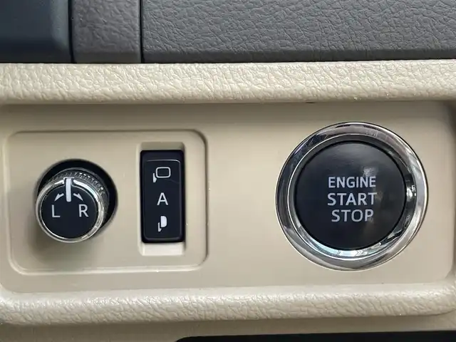 トヨタ ランドクルーザー プラド TX Lパッケージ 愛知県 2017(平29)年 9.1万km ブラック サンルーフ /ルーフレール/純正メーカーDAナビ/フルセグTV/BT/パノラミックビューモニター/ビルトイン2.0ETC/純正19インチAW/トヨタセーフティセンス/レーダークルーズコントロール/クリアランスソナー /オートライト/ベージュ革シート/前席パワーシート/前席シートヒーター /エアシート/純正フロアマット/取説、保証書/スペアキー